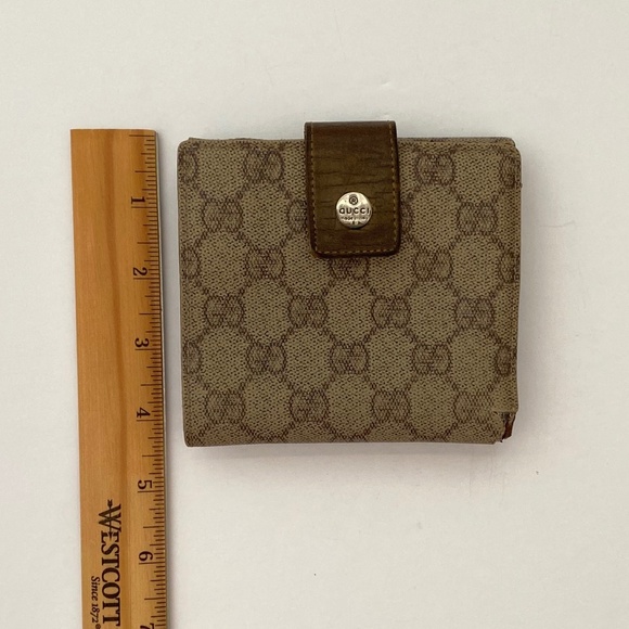 GUCCI GG Supreme Monogram Bifold Wallet - Picture 13 of 14